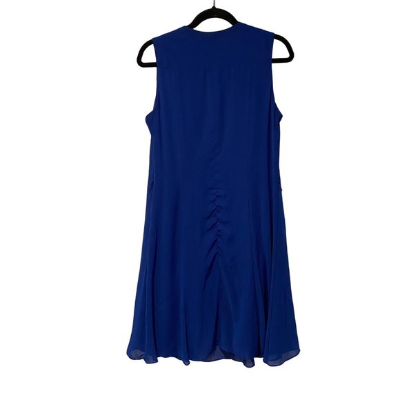 Roz and Ali size 8 blue sleeveless Vneck dress with buttons and sheer overlay - Picture 2 of 9